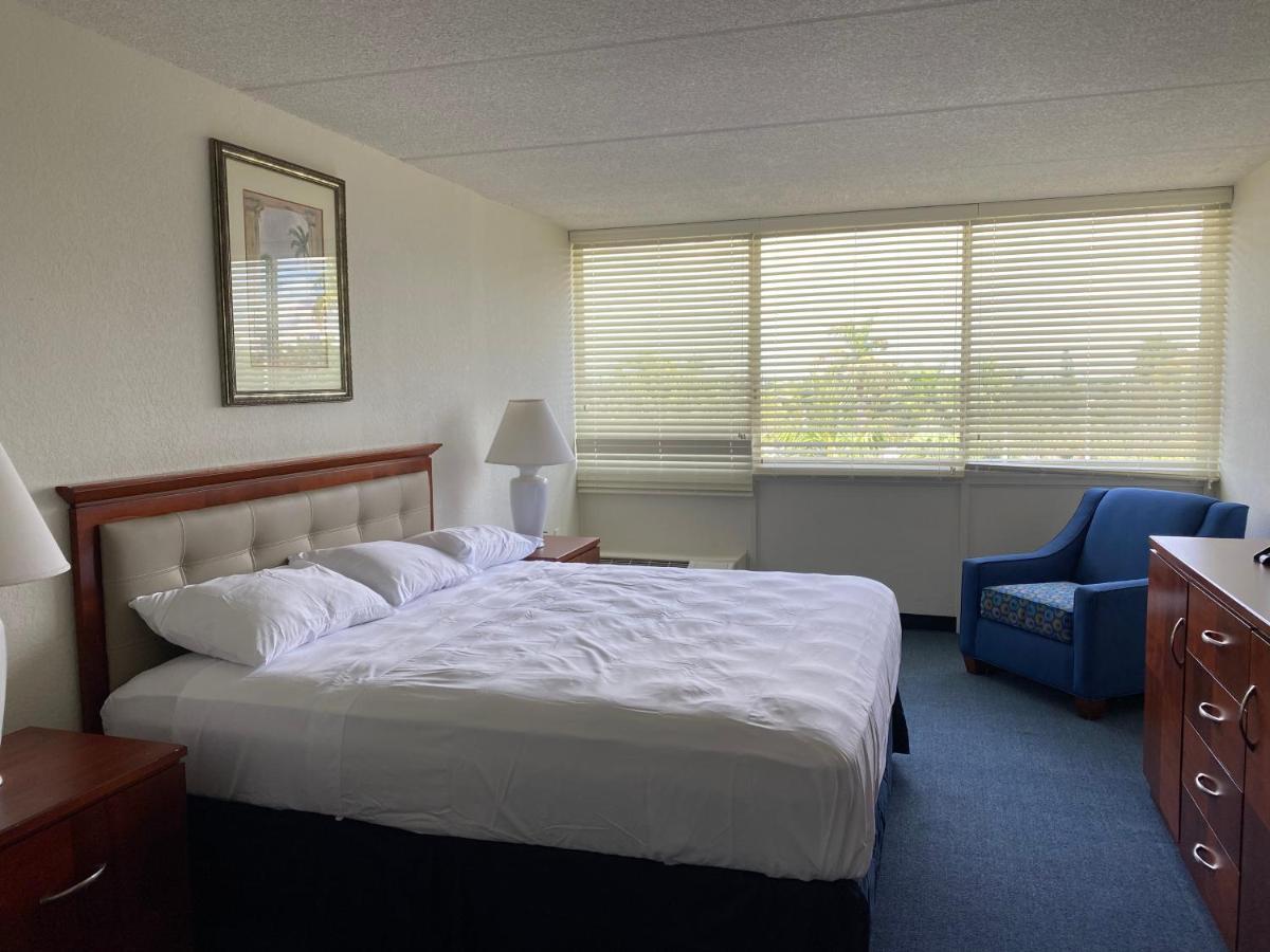 Miami Gardens Inn & Suites Golden Glades Экстерьер фото