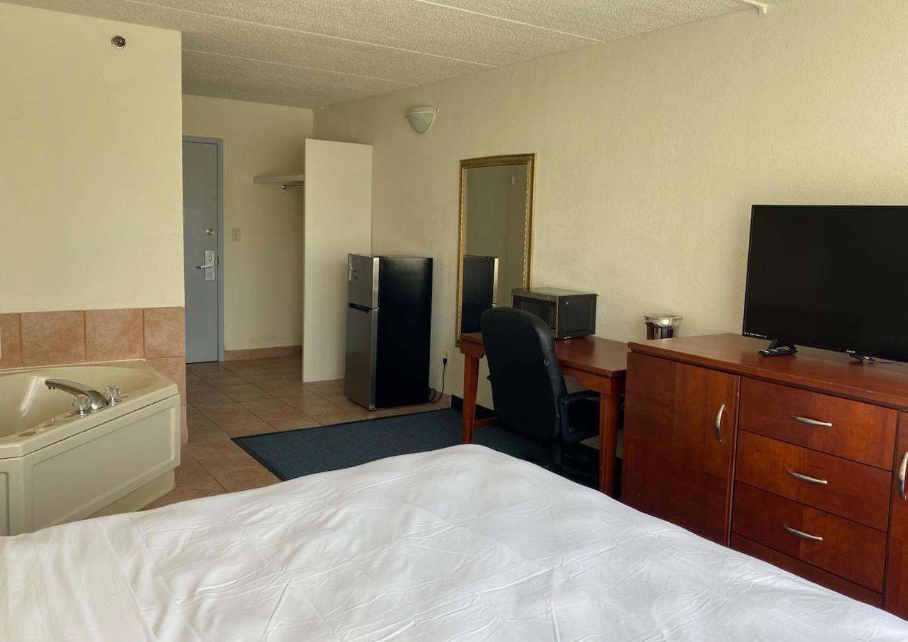 Miami Gardens Inn & Suites Golden Glades Экстерьер фото