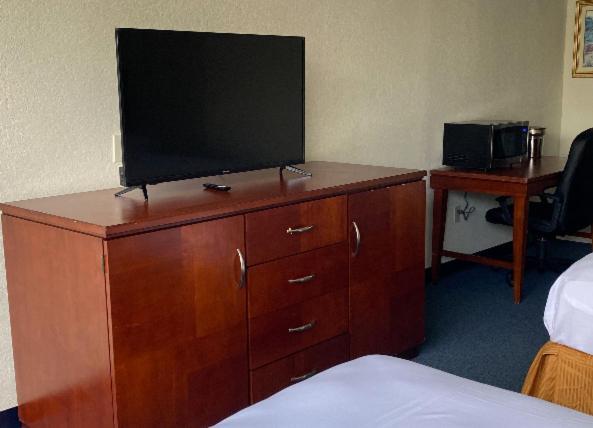 Miami Gardens Inn & Suites Golden Glades Экстерьер фото